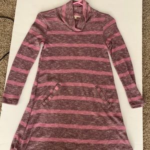 Copper key girls dress size large has two front pockets and a Cowell neck